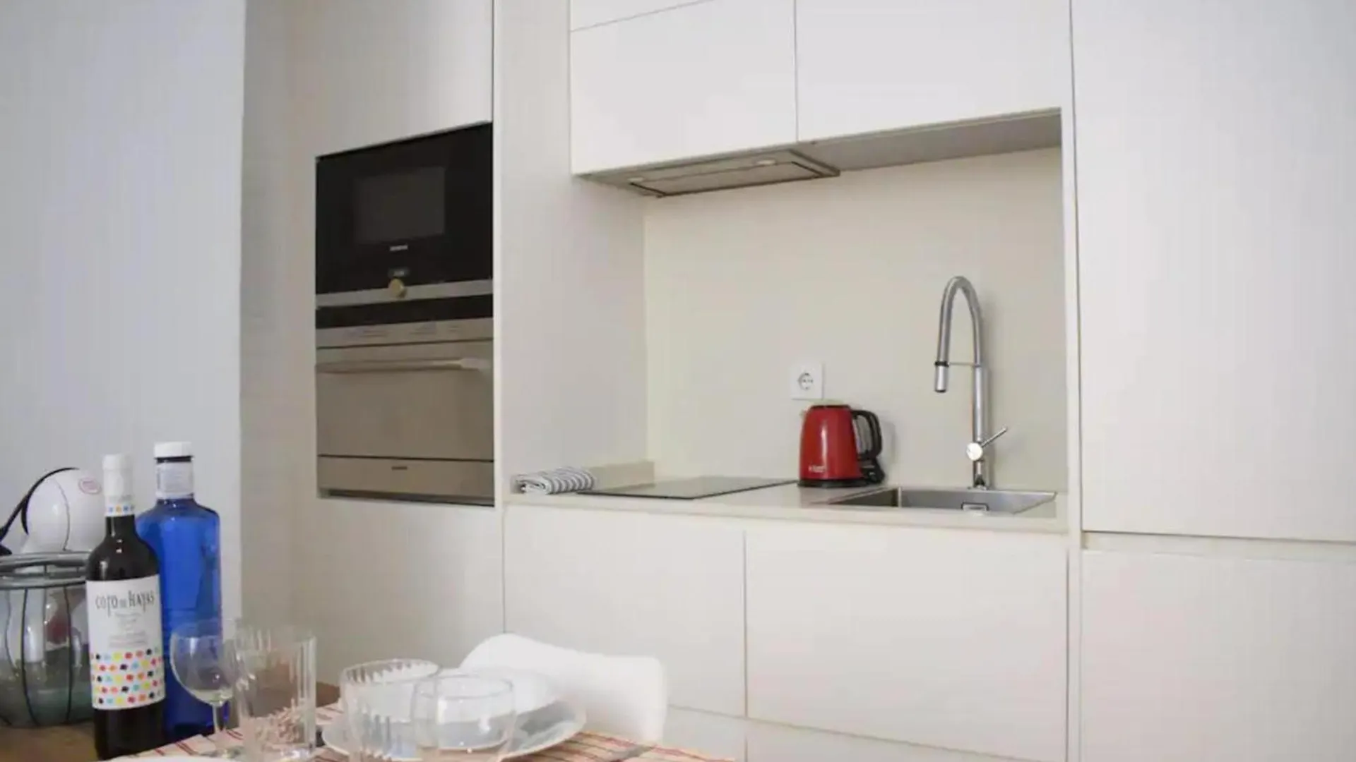 Holidays2Malaga Azucena Old Town Apartment